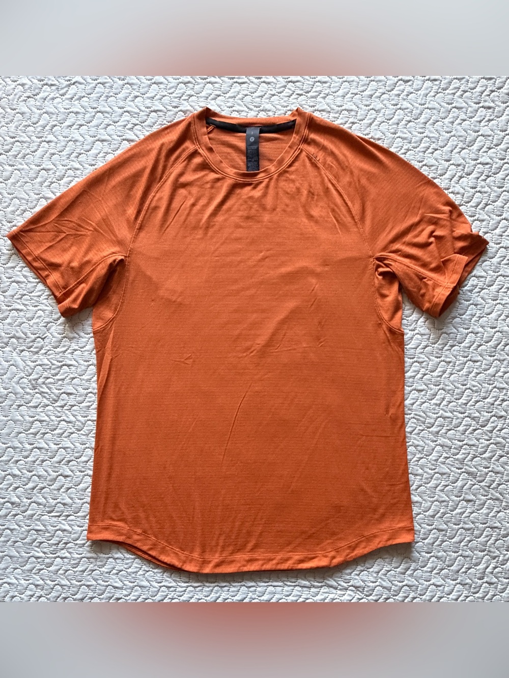 Lululemon Men’s Short Sleeve Performance Shirt Small Burnt Orange Athletic